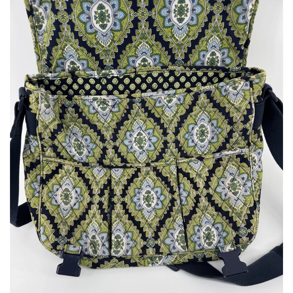 Vera Bradley excellent pre